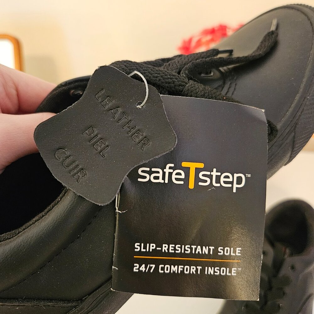 SafeTStep Non-Slip Shoes - Picture 5 of 7